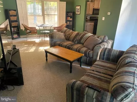 220 Independence Dr, Elkton, MD 21921 photo 2
