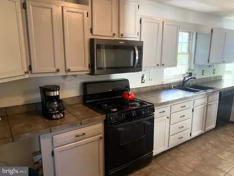220 Independence Dr, Elkton, MD 21921 photo 5