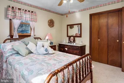 Bedroom - 130 Irwin Ave, Elkton, MD 21921 photo 5 of 11
