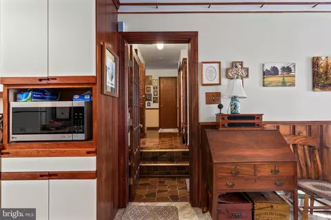 Entry Way - 130 Irwin Ave, Elkton, MD 21921 photo 2 of 3