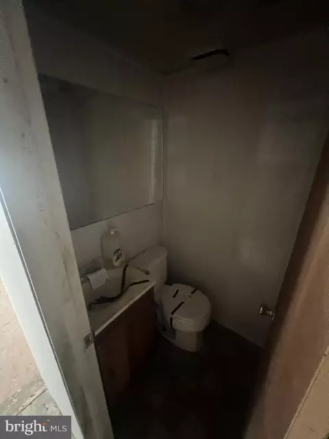 Bath - 454 Willow Dr, Elkton, MD 21921 photo 2 of 2
