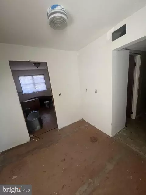 Entry Way - 454 Willow Dr, Elkton, MD 21921 photo 4 of 9