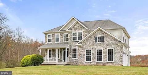 2 Rhodes Mountain Dr, North East, MD 21901