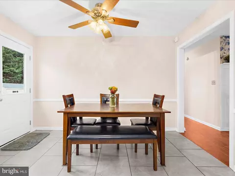 Entry Way - 20 Windmill Ct, Elkton, MD 21921 photo 2 of 4