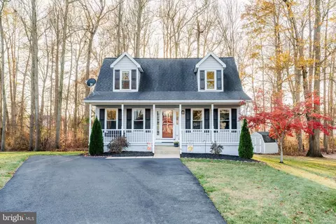 12 Pinehurst Ct, Elkton, MD 21921