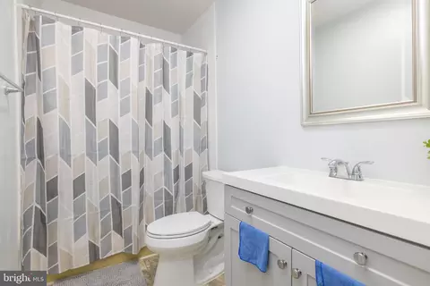 Bath - 431 Willow Dr, Elkton, MD 21921 photo 1 of 1