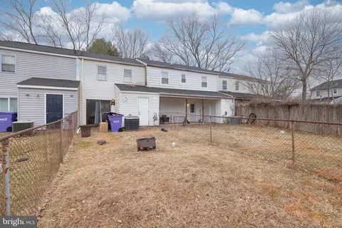 Exterior - 431 Willow Dr, Elkton, MD 21921 photo 2 of 3