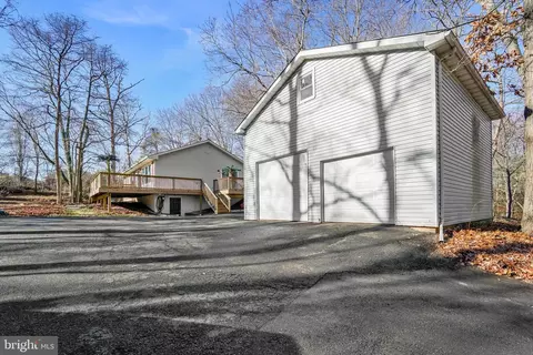 963 Shady Beach Rd, Elkton, MD 21921