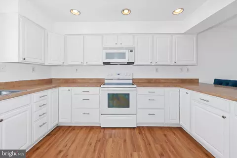 Kitchen - 190 Main St, Warwick, MD 21912 photo 3 of 5
