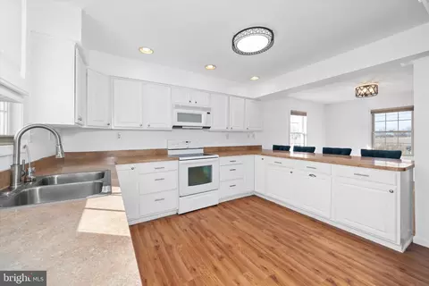 Kitchen - 190 Main St, Warwick, MD 21912 photo 4 of 5