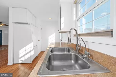 Kitchen - 190 Main St, Warwick, MD 21912 photo 5 of 5