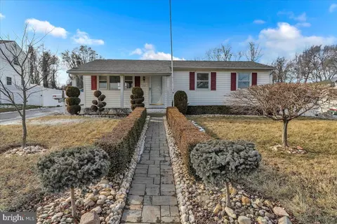 20 Peach Rd, Elkton, MD 21921
