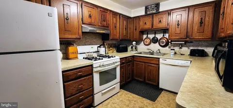 Kitchen - 116 Muddy Ln, Elkton, MD 21921 photo 2 of 2