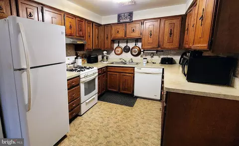 Entry Way - 116 Muddy Ln, Elkton, MD 21921 photo 1 of 3