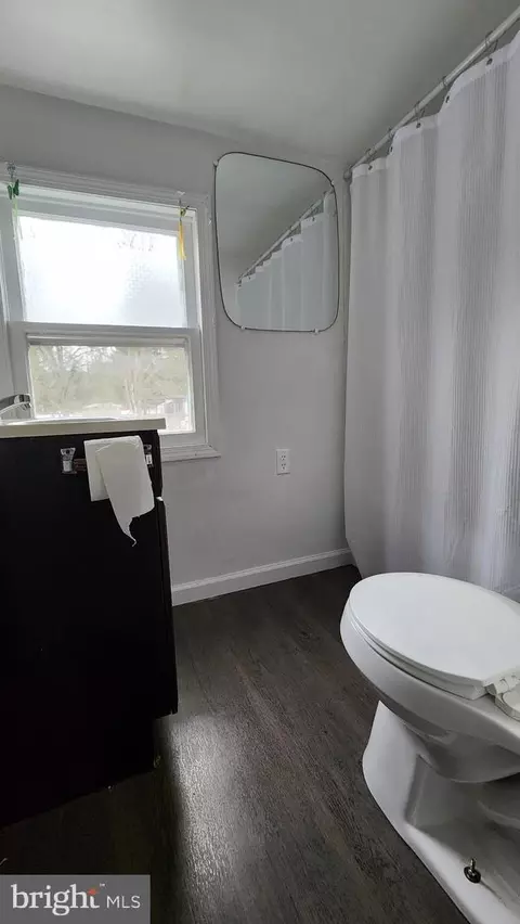 Bath - 116 Muddy Ln, Elkton, MD 21921 photo 2 of 2