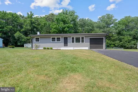 58 Arbutus St, Elkton, MD 21921