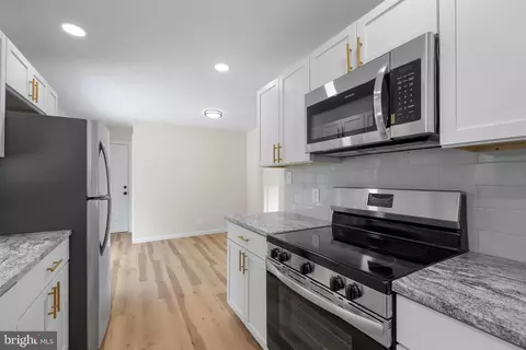 Entry Way - 58 Arbutus St, Elkton, MD 21921 photo 2 of 4