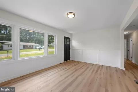 Living - 58 Arbutus St, Elkton, MD 21921 photo 1 of 2