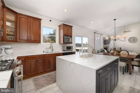 26 Sunnybrook Dr, Elkton, MD 21921