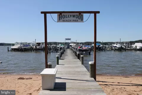 238 Hollywood Beach Rd, Chesapeake City, MD 21915