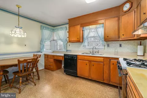 505 Delaware Ave, Elkton, MD 21921 photo 4