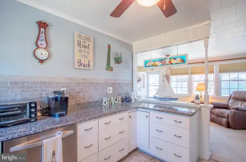 Kitchen - 40 High Rd, Earleville, MD 21919 photo 2 of 2