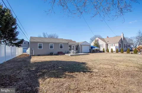 Exterior - 40 High Rd, Earleville, MD 21919 photo 1 of 3