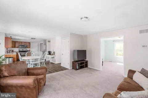 27 Heather Dr, Earleville, MD 21919 photo 4