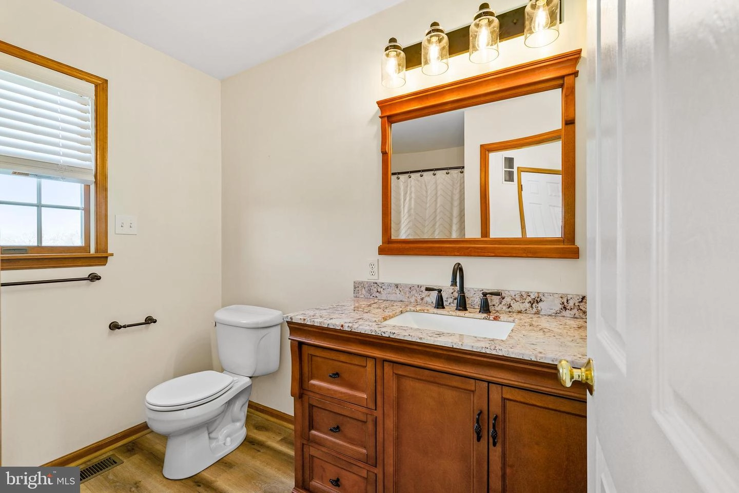 Bath - 1003 Old Telegraph Rd, Warwick, MD 21912 photo 2 of 3
