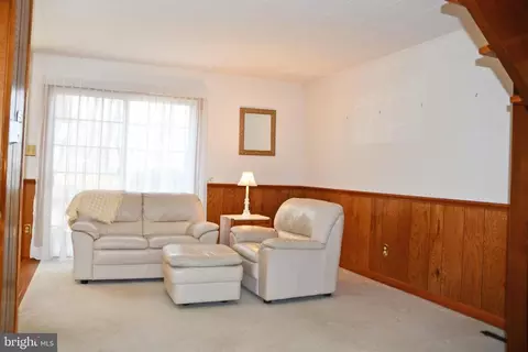 Living - 408 Delaware Ave, Elkton, MD 21921 photo 3 of 5