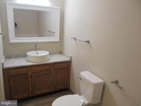 Bath - 130 Cherry Tree Ln, Elkton, MD 21921 photo 1 of 1