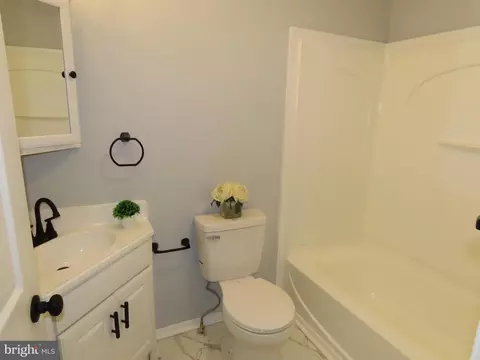 Bath - 143 E Village Rd, Elkton, MD 21921 photo 1 of 1