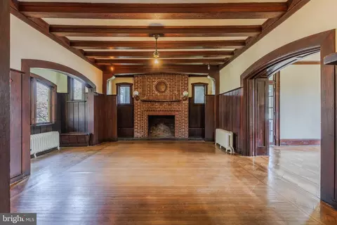 Living - 242 E Main St, Elkton, MD 21921 photo 2 of 13