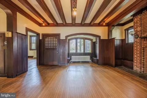 Living - 242 E Main St, Elkton, MD 21921 photo 4 of 13