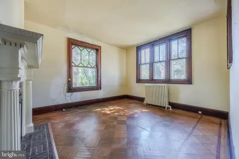 Living - 242 E Main St, Elkton, MD 21921 photo 8 of 13