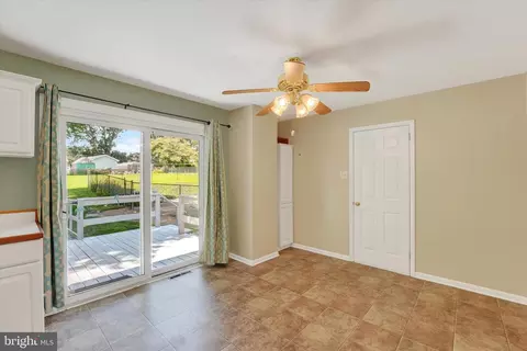 Entry Way - 31 Andora Dr, Elkton, MD 21921 photo 2 of 6