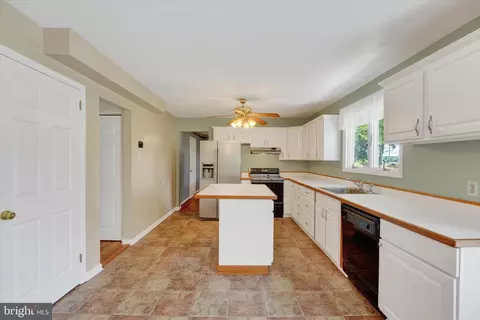 Kitchen - 31 Andora Dr, Elkton, MD 21921 photo 1 of 2