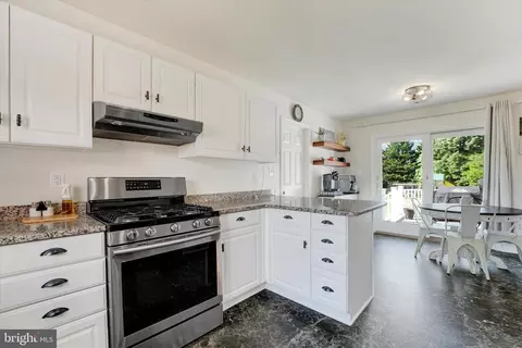 Kitchen - 98 Blakiston Ln, Warwick, MD 21912 photo 1 of 3