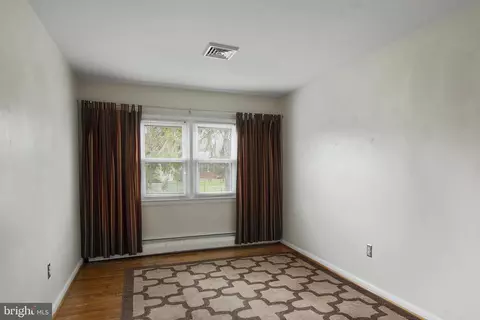 Bedroom - 16 4th Ave, Elkton, MD 21921 photo 3 of 4
