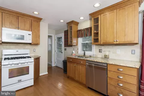 Kitchen - 16 4th Ave, Elkton, MD 21921 photo 4 of 4