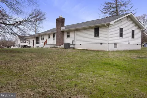 Exterior - 16 4th Ave, Elkton, MD 21921 photo 1 of 7