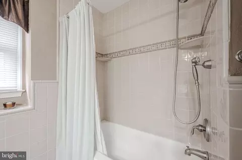 Bath - 211 Ashley Dr, Elkton, MD 21921 photo 3 of 4