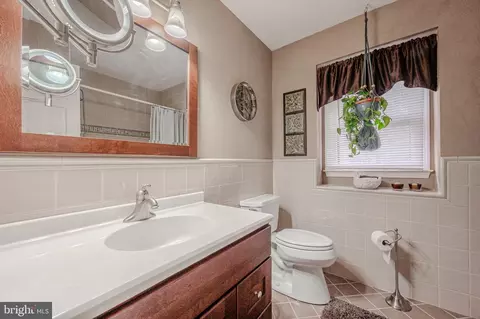 Bath - 211 Ashley Dr, Elkton, MD 21921 photo 2 of 4
