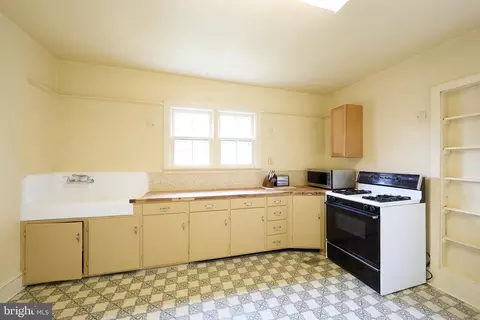 263 E Main St, Elkton, MD 21921 photo 9