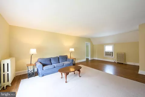 263 E Main St, Elkton, MD 21921 photo 5