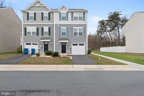 64 Honeylocust Cir, Elkton, MD 21921