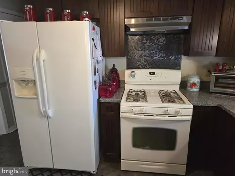 Kitchen - 108 Mincing Ln, Elkton, MD 21921 photo 2 of 3