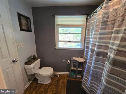 Bath - 108 Mincing Ln, Elkton, MD 21921 photo 2 of 2