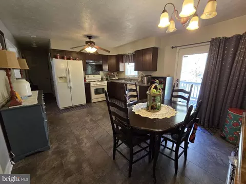 Kitchen - 108 Mincing Ln, Elkton, MD 21921 photo 3 of 3