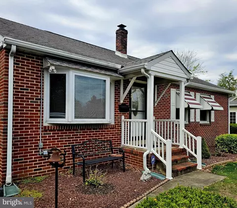 206 Park Cir, Elkton, MD 21921